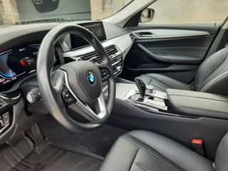 BMW 5 Series foto 6