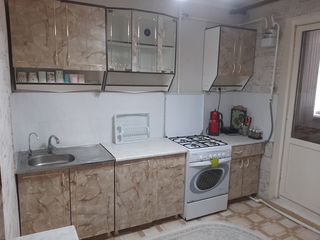 Apartament cu 4 camere, 85 m², Centru, Comrat