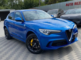 Alfa Romeo Stelvio foto 4