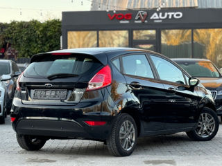 Ford Fiesta foto 3