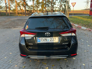 Toyota Auris foto 3