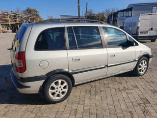 Opel Zafira foto 4