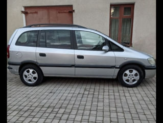 Opel Zafira foto 3