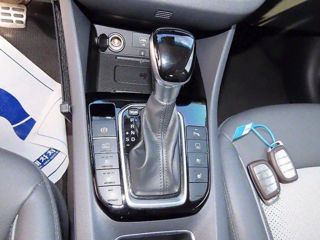 Hyundai IONIQ фото 4