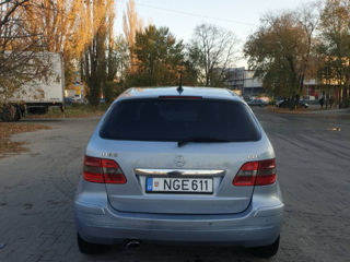 Mercedes B-Class foto 4