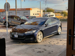 Tesla Model S foto 2