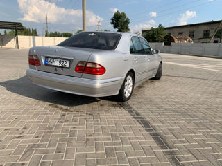 Mercedes E-Class foto 10