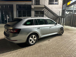 Skoda Superb foto 6