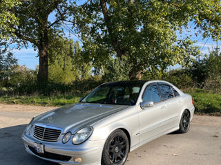 Mercedes E-Class foto 8