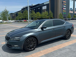 Skoda Superb foto 3