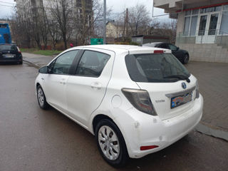 Toyota Yaris foto 2