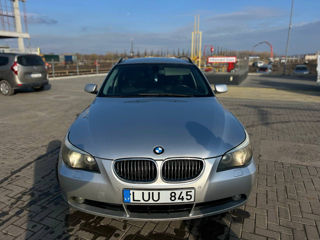 BMW 5 Series foto 1