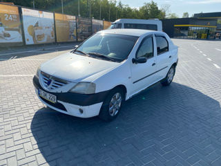 Dacia Logan foto 2