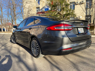 Ford Fusion foto 10