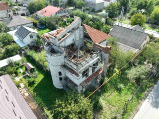 Casă nefinisată și teren aferent în centru Comunei Ciorescu foto 5