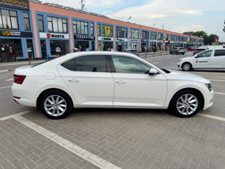 Skoda Superb foto 3