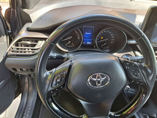 Toyota C-HR foto 7