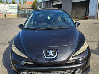 Peugeot 207 foto 2