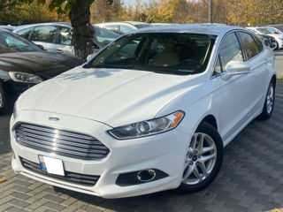 Ford Fusion foto 3