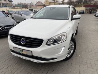 Volvo XC60 foto 1