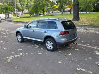 Volkswagen Touareg foto 7