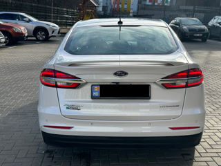 Ford Fusion foto 6