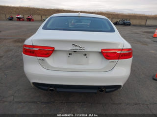 Jaguar XE foto 6