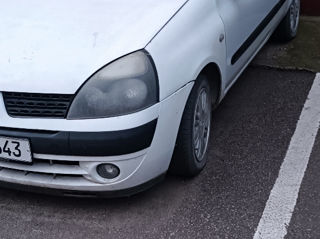 Renault Clio foto 4