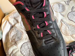 Air Force 1 React Black/Pink Prime. foto 4