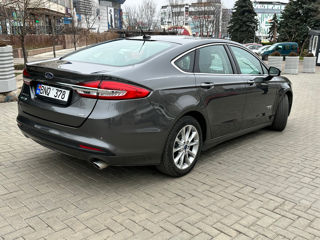 Ford Fusion foto 6