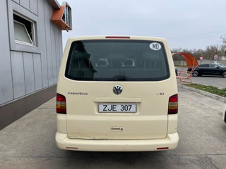 Volkswagen Caravelle foto 5