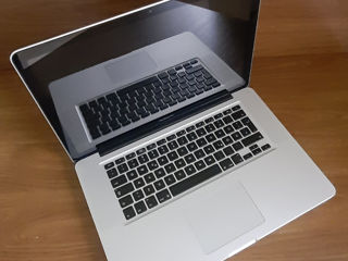 Macbook 15, i7, 16 RAM, SSD 500 Gb