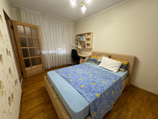Apartament cu 2 camere, 54 m², Centru, Chișinău foto 10