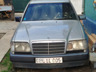 Mercedes Series (W124)