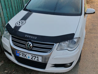 Volkswagen Touran foto 3