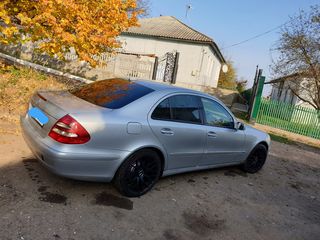 Mercedes E Class foto 3