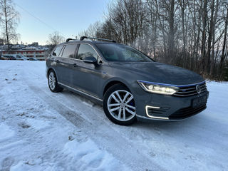 Volkswagen Passat foto 3