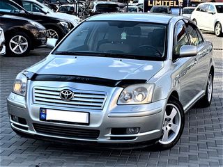 Toyota Avensis foto 1