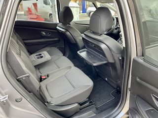 Renault Scenic foto 10