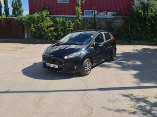 Ford Fiesta foto 5