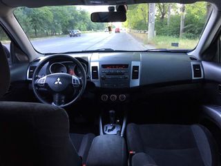 Mitsubishi Outlander foto 5