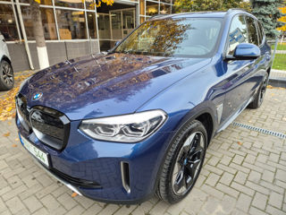 BMW iX3 foto 2