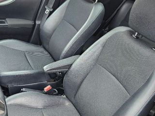 Toyota Yaris foto 8