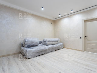 Apartament cu 2 camere, 72 m², Râșcani, Chișinău foto 14