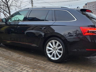 Skoda Superb foto 6