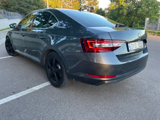 Skoda Superb foto 4