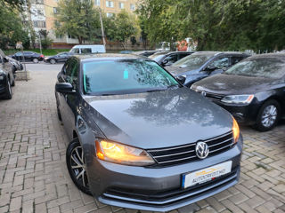 Volkswagen Jetta foto 4