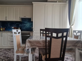 Apartament cu 2 camere, 75 m², Centru, Chișinău foto 2