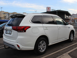 Mitsubishi Outlander foto 4