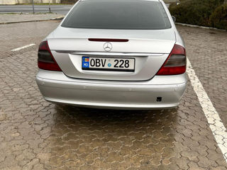 Mercedes E-Class foto 3